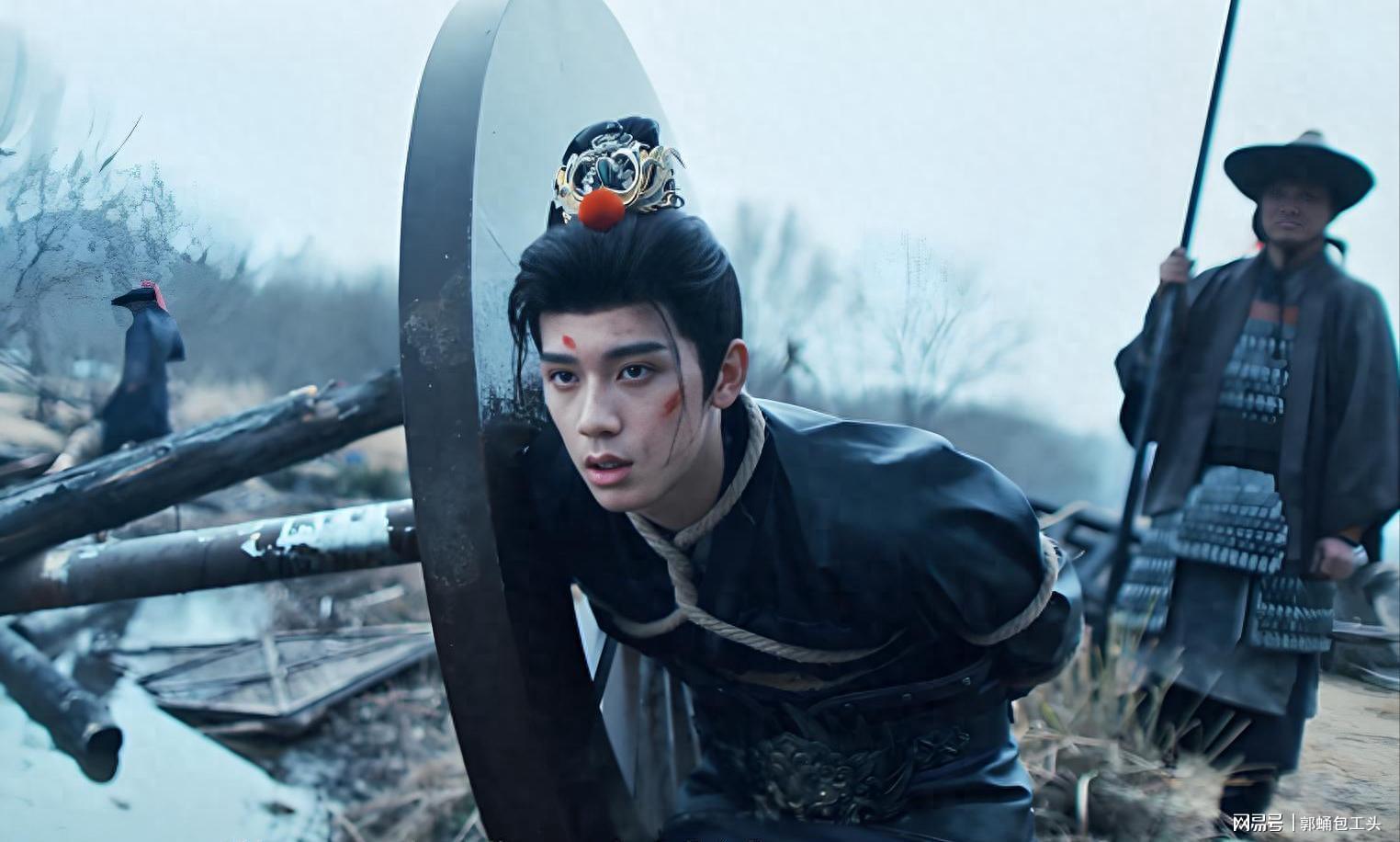 开云体育官网-《逐玉》随元青杀疯了！被信任大哥捅刀，才懂他为何割下头给谢征